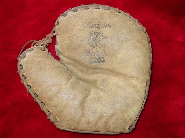 Victor, Wright & Ditson BXC Basemitt Front